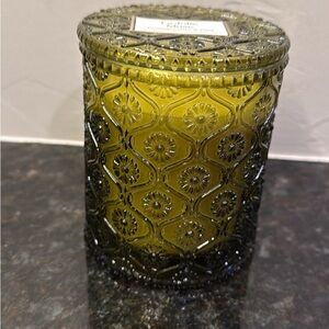 La Jolie Pomegranate and Pine Scented Candle
